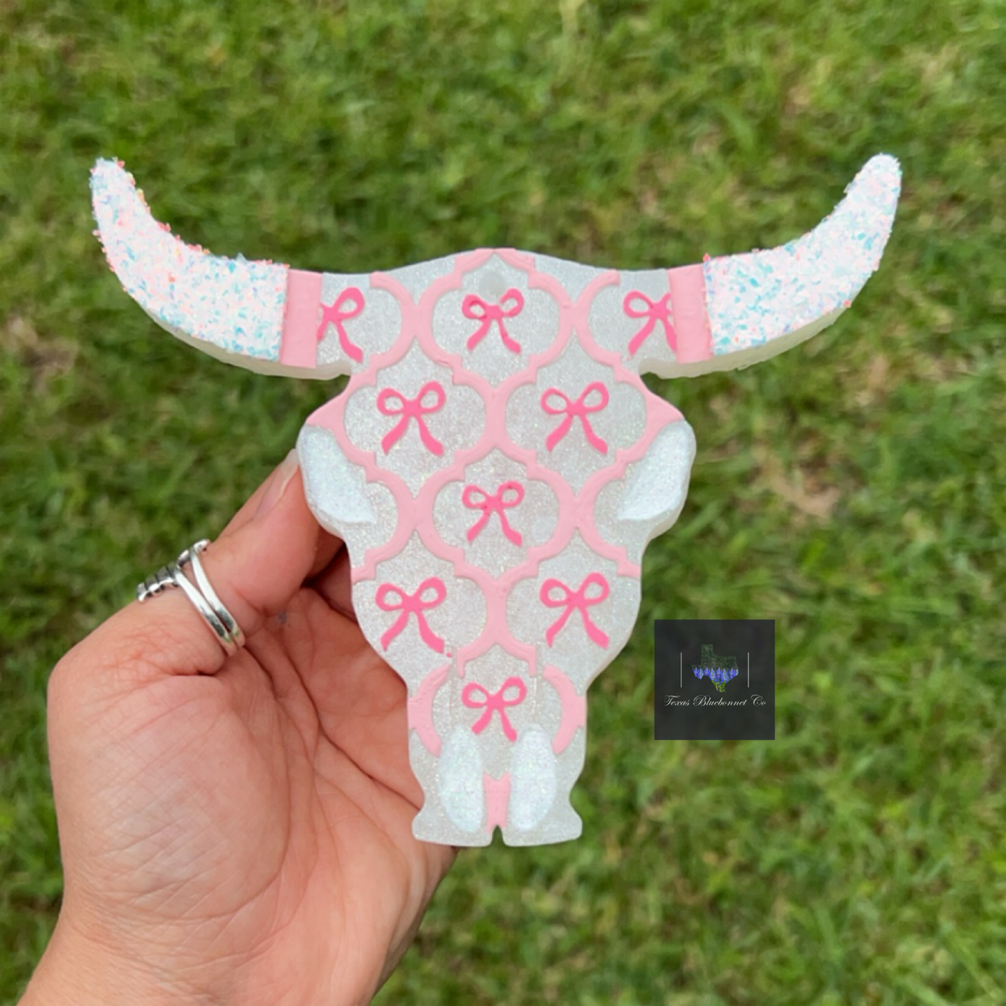 BOWS AND LACE BULL SKULL