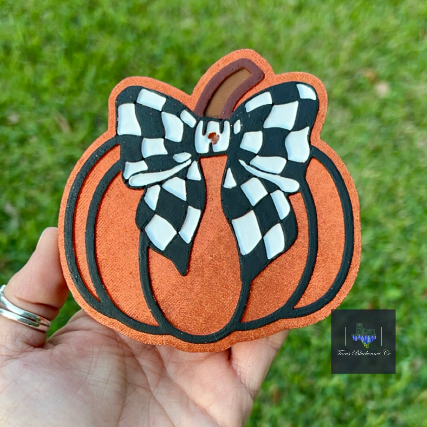 PUMPKIN W/ CHECKERED BOW