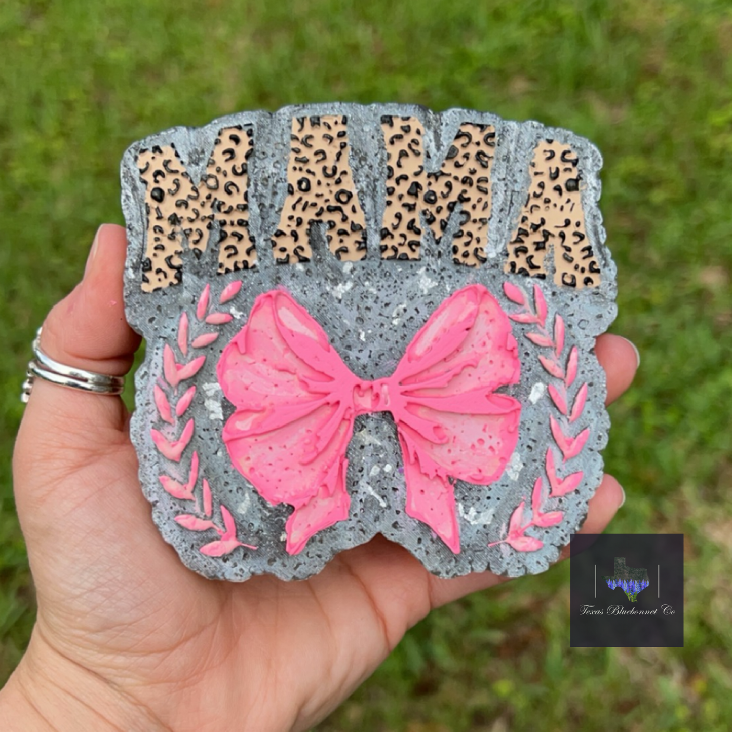 CHEETAH MAMA W/ BOW