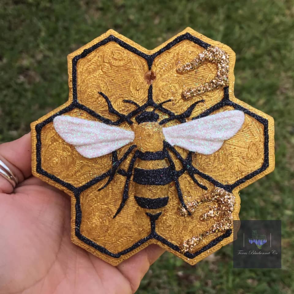 BEE HONEYCOMB