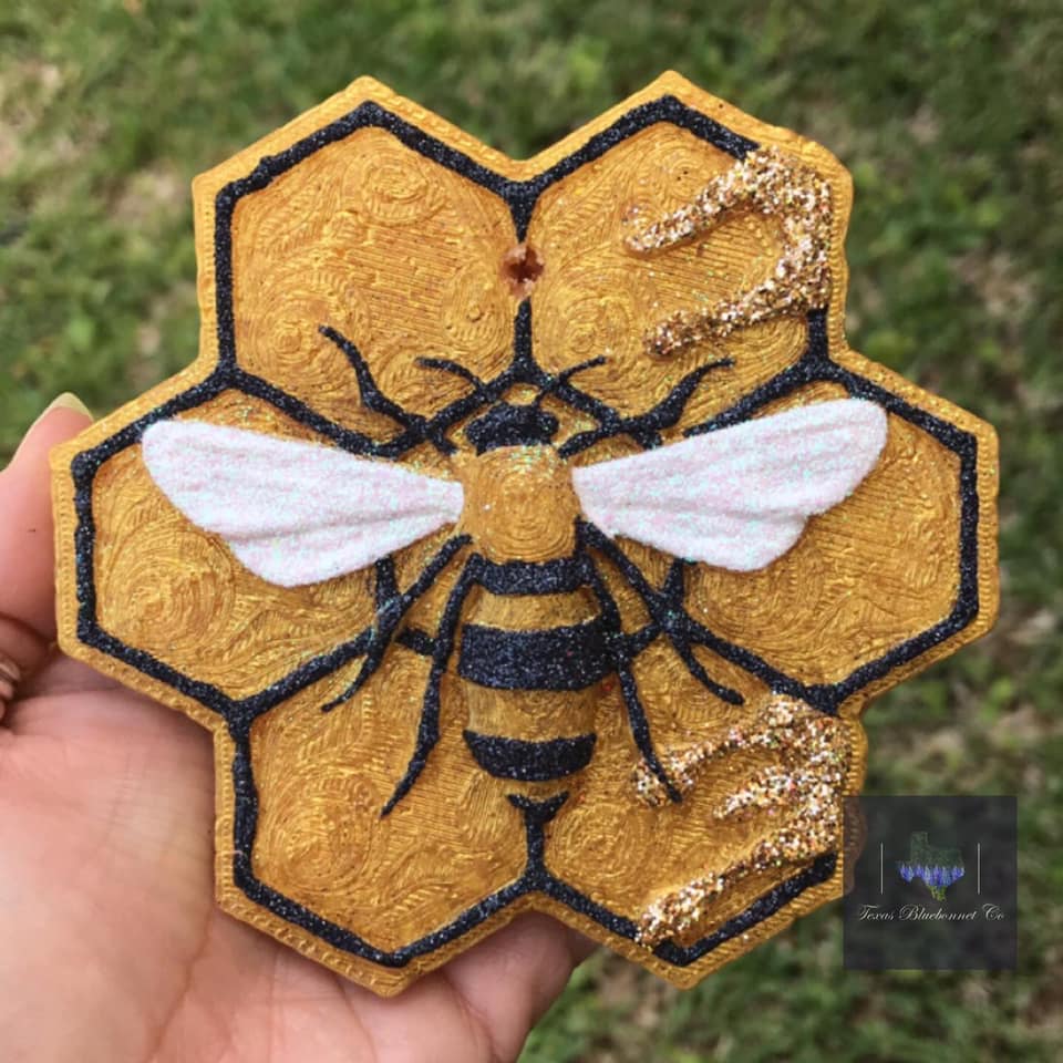 BEE HONEYCOMB