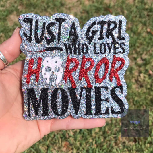 GIRL WHO LOVES HORROR