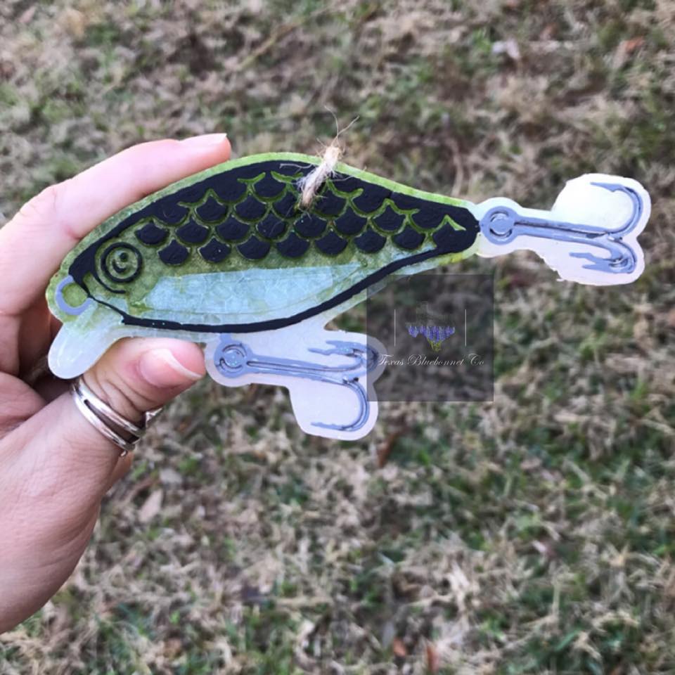 SMALL FISHING LURE