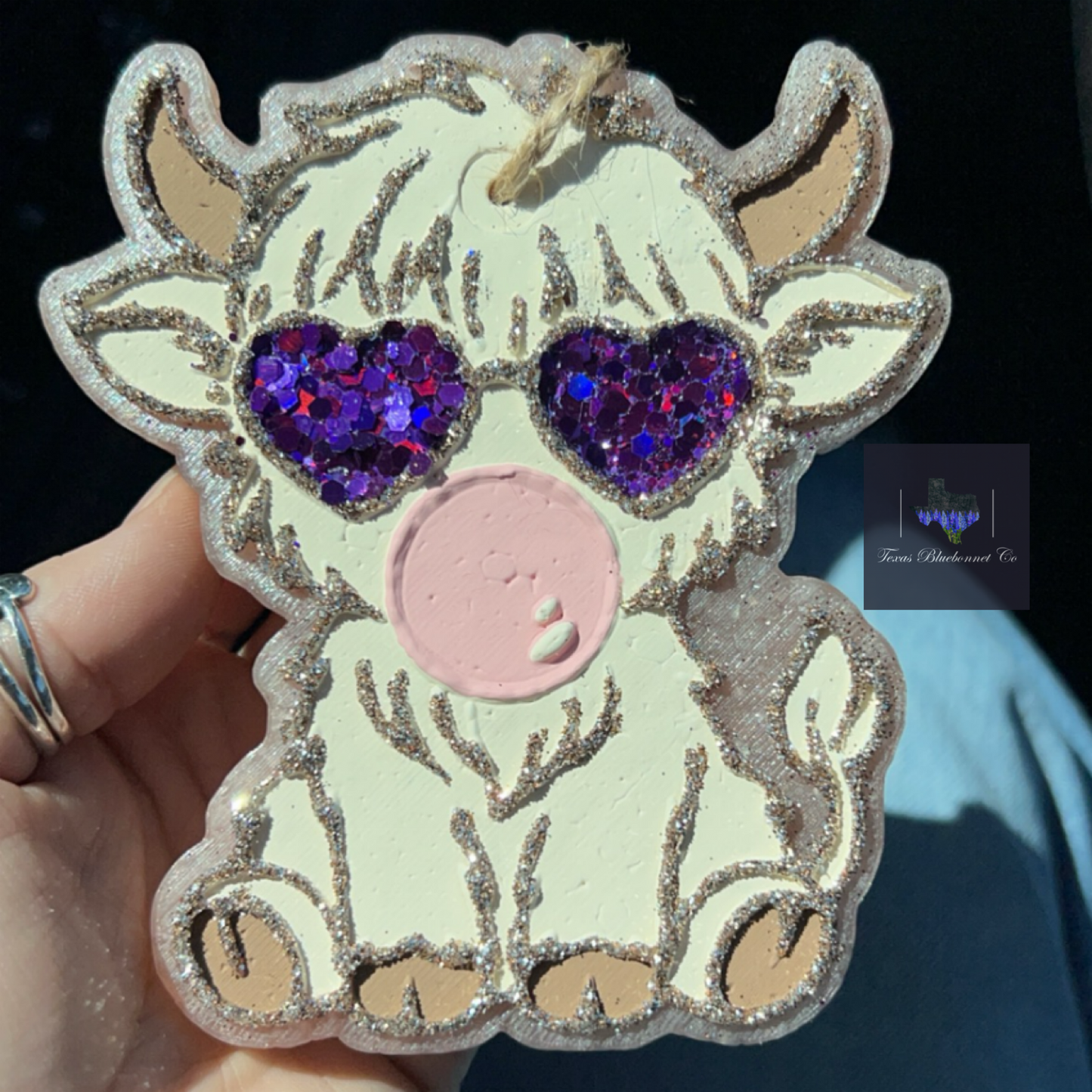 HIGHLAND COW W/ SUNGLASSES