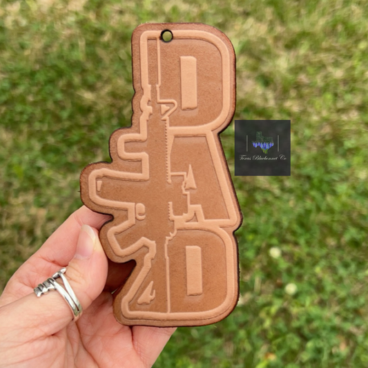 DAD W/ GUN (LEATHER CHARM)