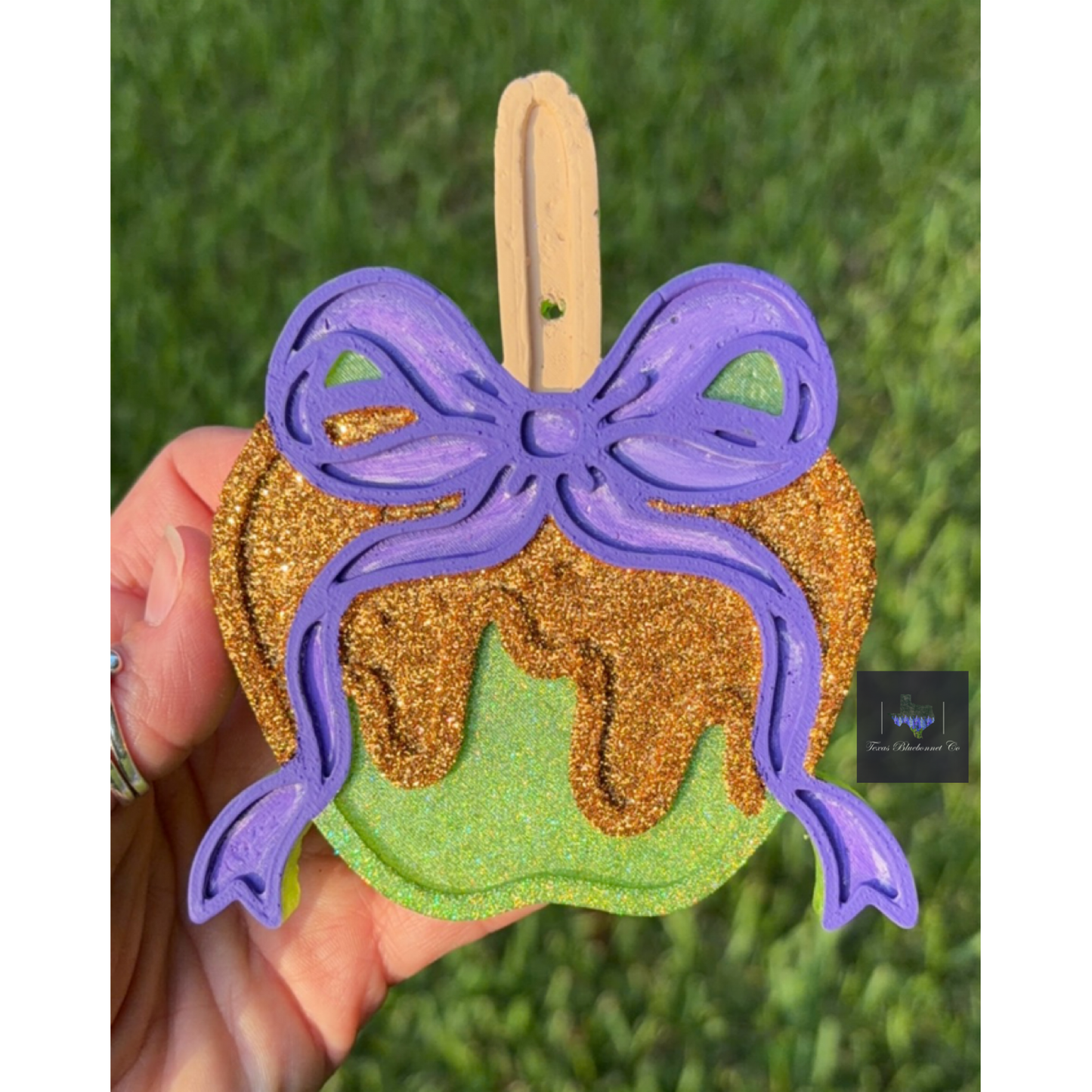 CARAMEL APPLE W/ BOW