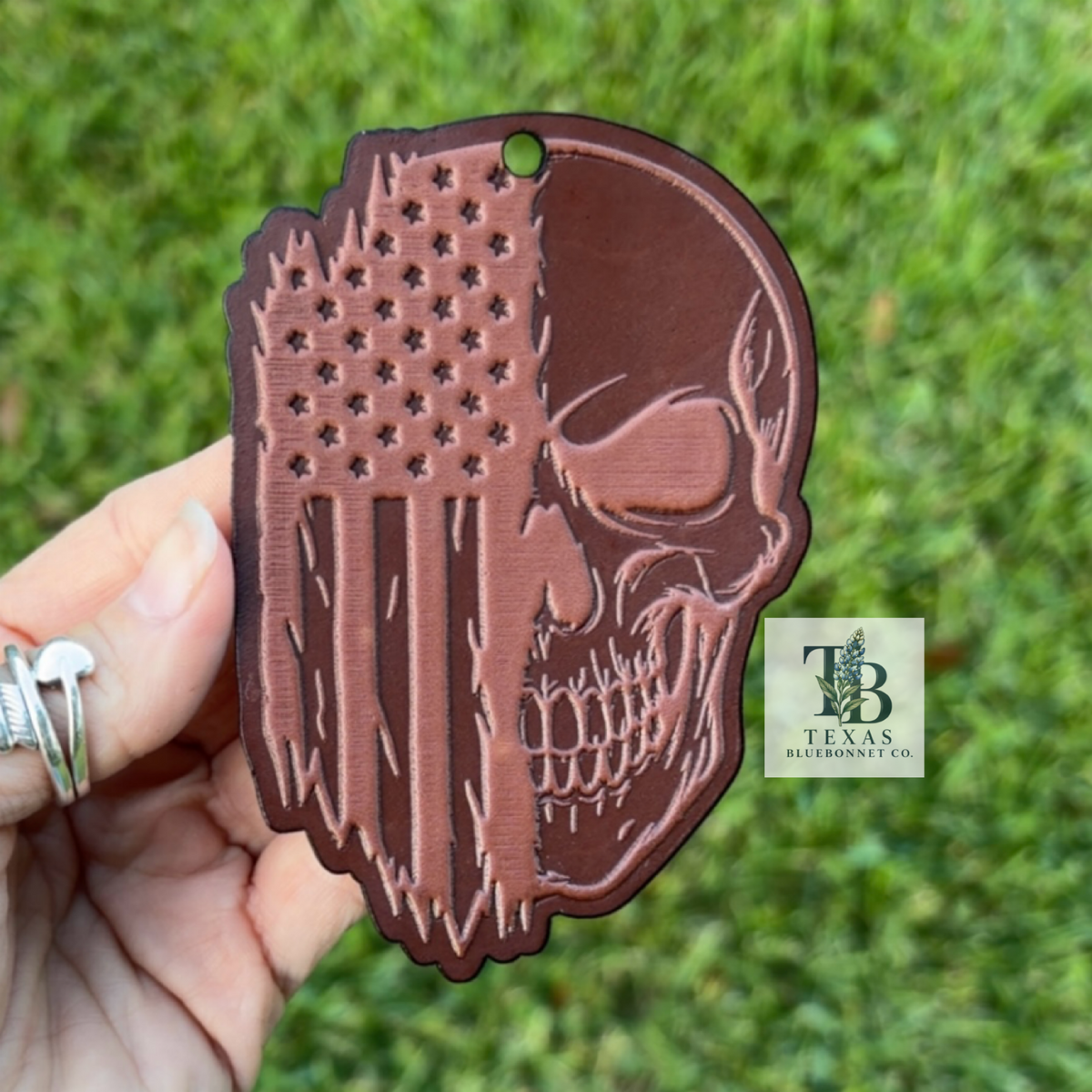 SKULL FLAG (LEATHER CHARM)