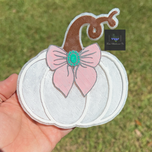 WHITE PUMPKIN W/ BOW