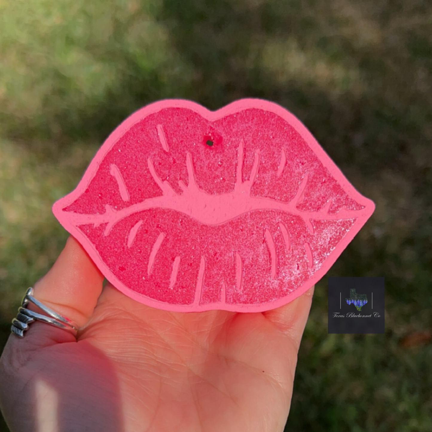 PINK LIPS PINK BACKGROUND