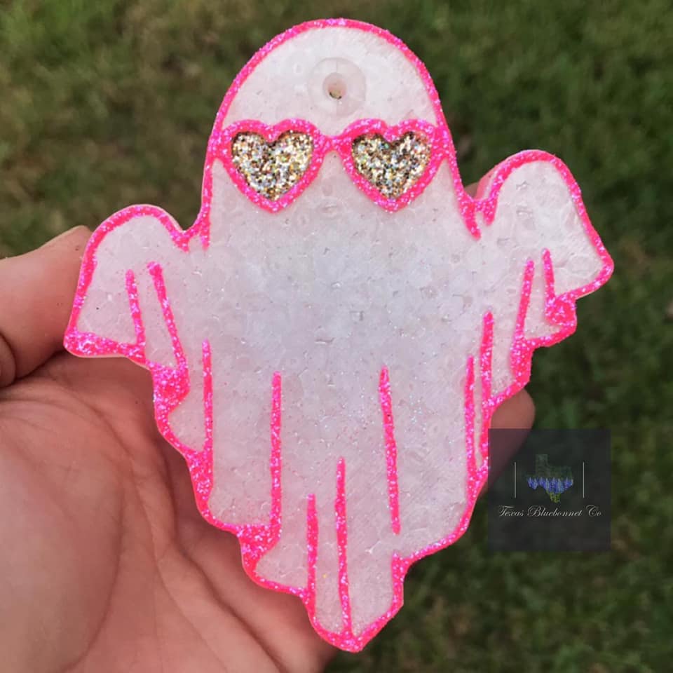 GHOST W/ HEART GLASSES