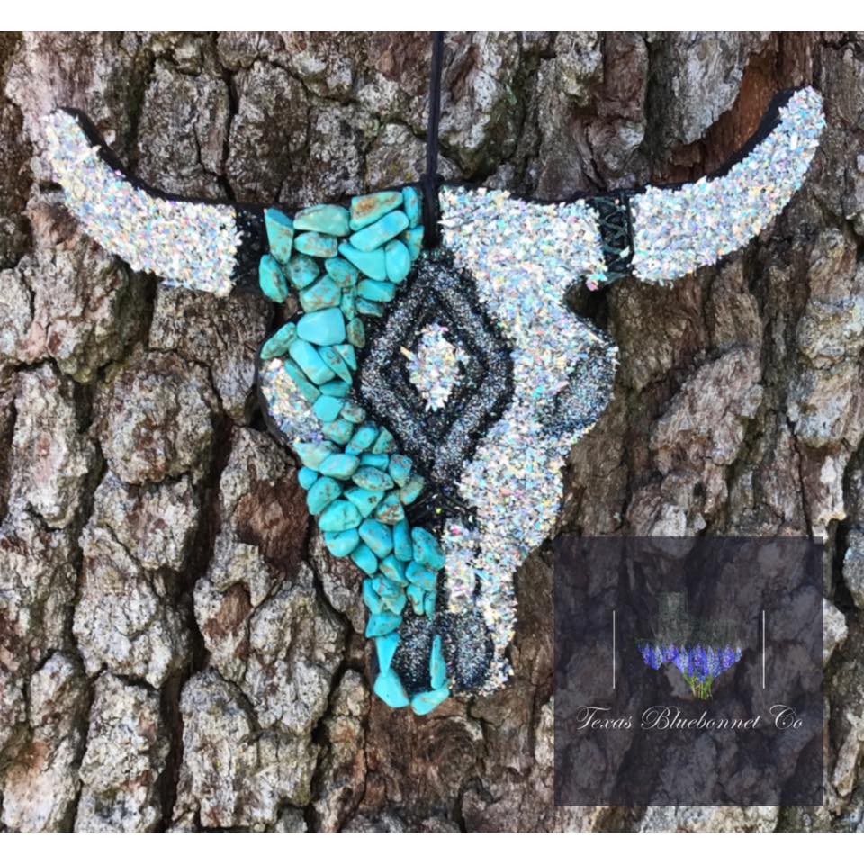 TURQUOISE STONE SILVER BULL SKULL