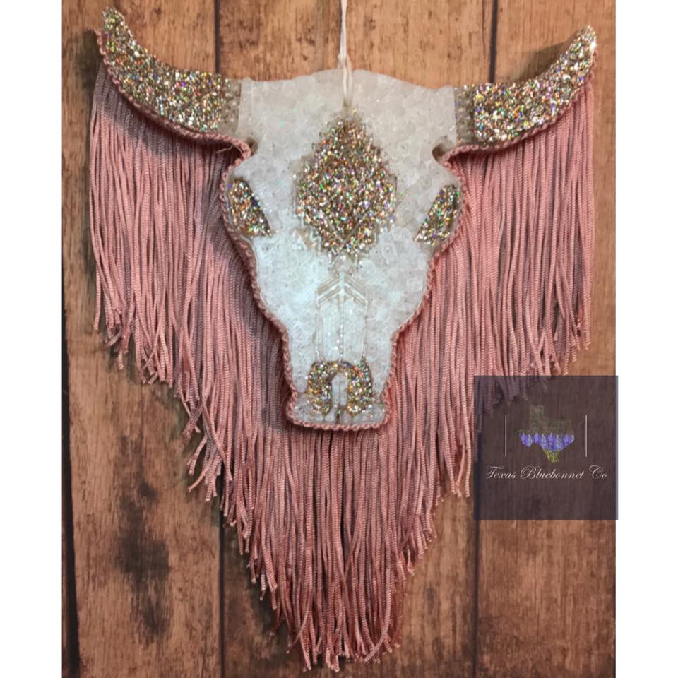 WHITE BULL SKULL PINK FRINGE